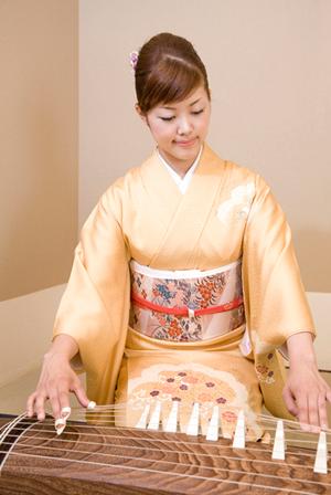 ボルコムのパーカーを手に入れるには