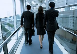 仕事で使う長袖tシャツに求める事